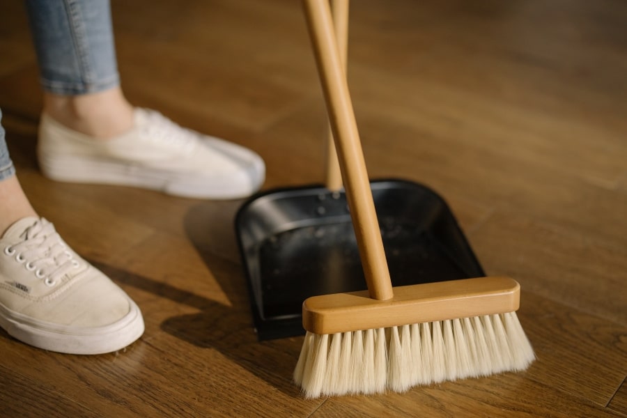 woman doing a 10-minute tidy